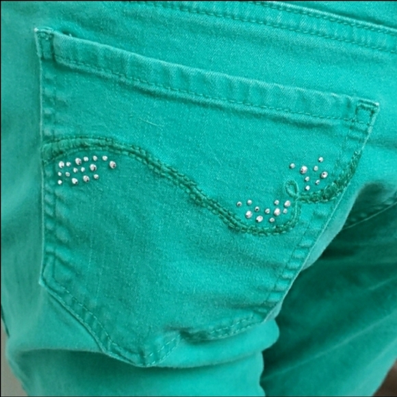 Riders by Lee Denim - Riders by Lee US 8 green mid-rise slim straight leg jeans w rhinestone pockets